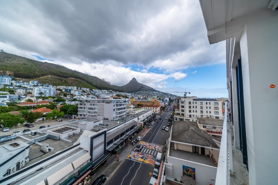 2 Bedroom Property for Sale in Sea Point Western Cape